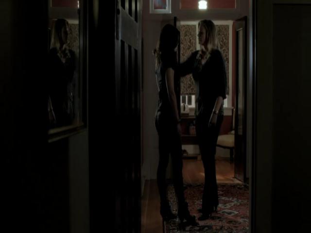 VampireDiariesWorld-dot-org_TheSecretCircle-S01E02-2071.jpg