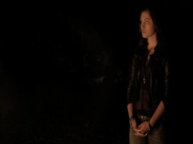 VampireDiariesWorld-dot-org_TheSecretCircle-S01E02-2180.jpg