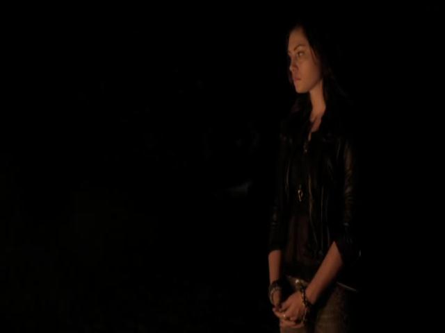 VampireDiariesWorld-dot-org_TheSecretCircle-S01E02-2181.jpg