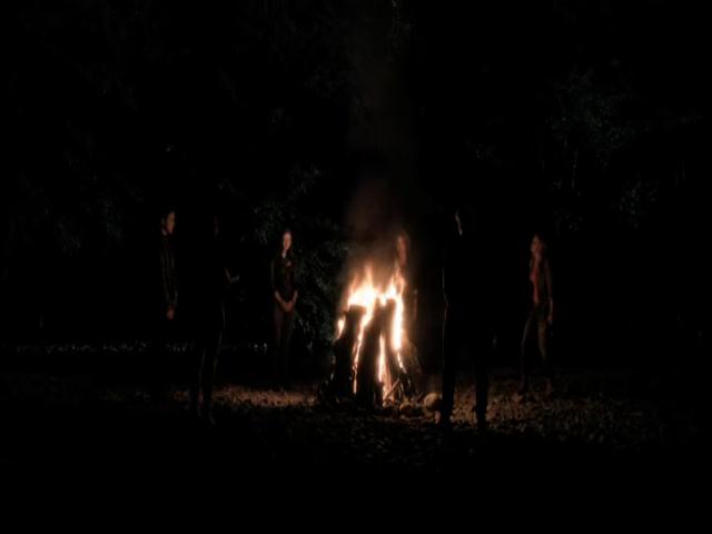 VampireDiariesWorld-dot-org_TheSecretCircle-S01E02-2196.jpg