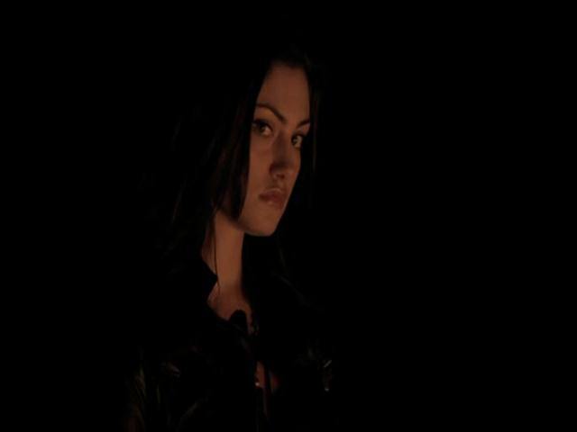 VampireDiariesWorld-dot-org_TheSecretCircle-S01E02-2211.jpg