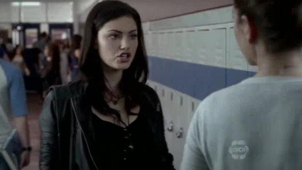 VampireDiariesWorld-dot-org_TheSecretCircle-S01E03-0009.jpg