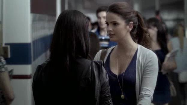 VampireDiariesWorld-dot-org_TheSecretCircle-S01E03-0011.jpg