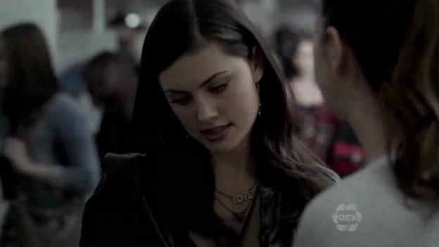 VampireDiariesWorld-dot-org_TheSecretCircle-S01E03-0015.jpg