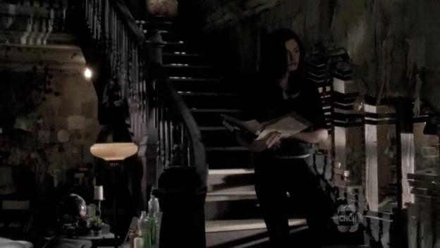 VampireDiariesWorld-dot-org_TheSecretCircle-S01E03-1129.jpg