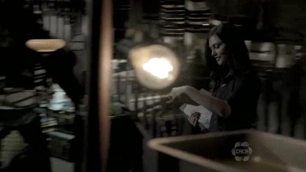 VampireDiariesWorld-dot-org_TheSecretCircle-S01E03-1149.jpg