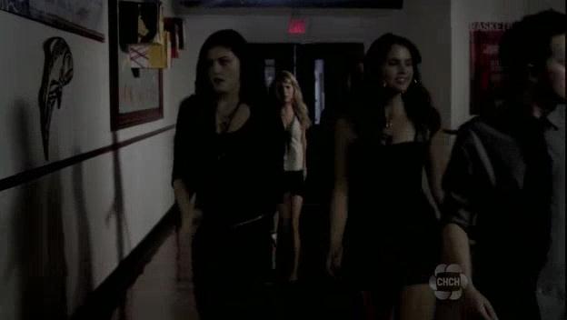 VampireDiariesWorld-dot-org_TheSecretCircle-S01E03-1472.jpg