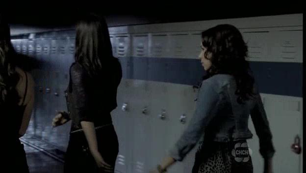 VampireDiariesWorld-dot-org_TheSecretCircle-S01E03-1475.jpg
