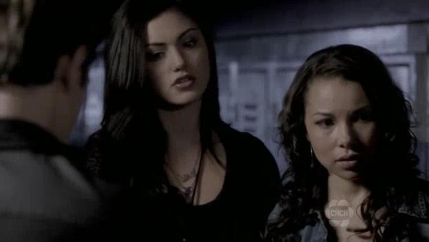 VampireDiariesWorld-dot-org_TheSecretCircle-S01E03-1484.jpg
