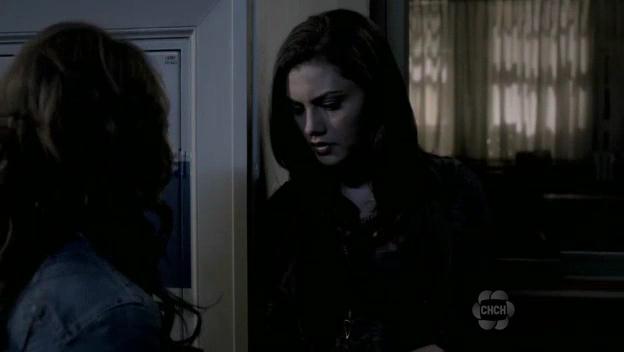 VampireDiariesWorld-dot-org_TheSecretCircle-S01E03-1690.jpg