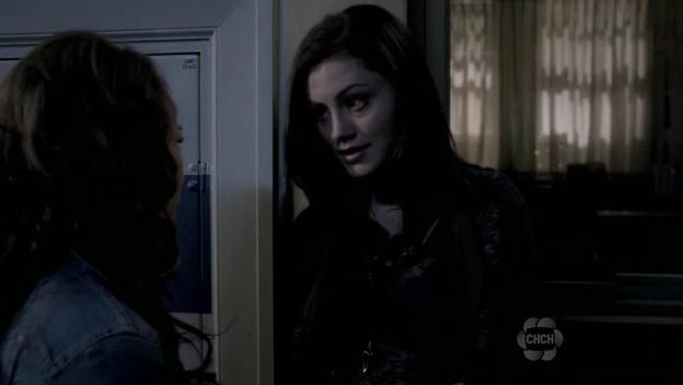VampireDiariesWorld-dot-org_TheSecretCircle-S01E03-1703.jpg