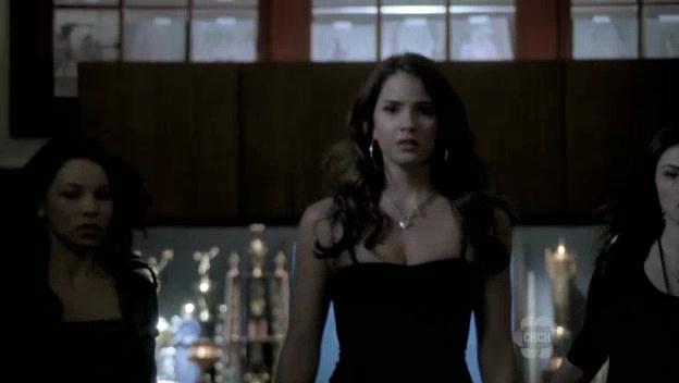 VampireDiariesWorld-dot-org_TheSecretCircle-S01E03-1987.jpg