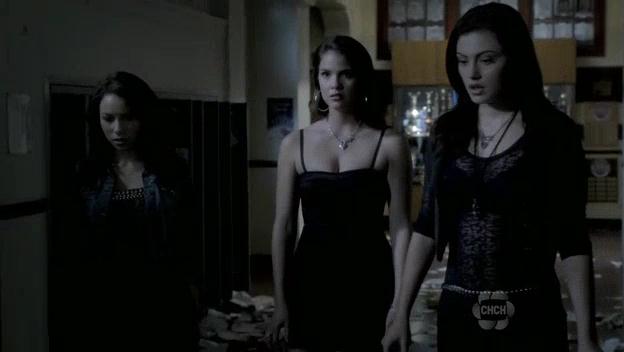 VampireDiariesWorld-dot-org_TheSecretCircle-S01E03-2018.jpg