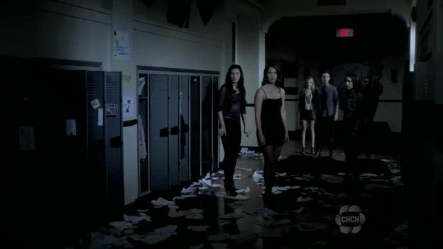 VampireDiariesWorld-dot-org_TheSecretCircle-S01E03-2042.jpg