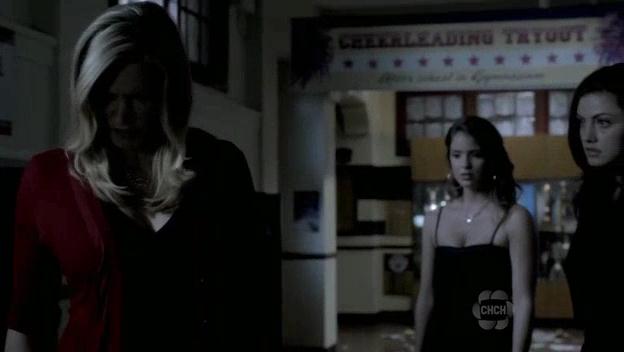 VampireDiariesWorld-dot-org_TheSecretCircle-S01E03-2067.jpg