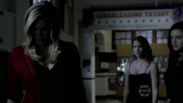 VampireDiariesWorld-dot-org_TheSecretCircle-S01E03-2068.jpg