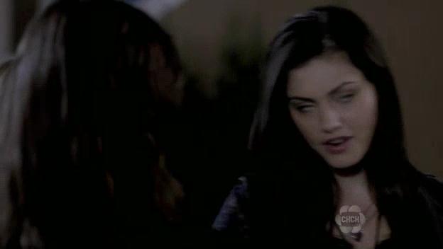 VampireDiariesWorld-dot-org_TheSecretCircle-S01E03-2115.jpg