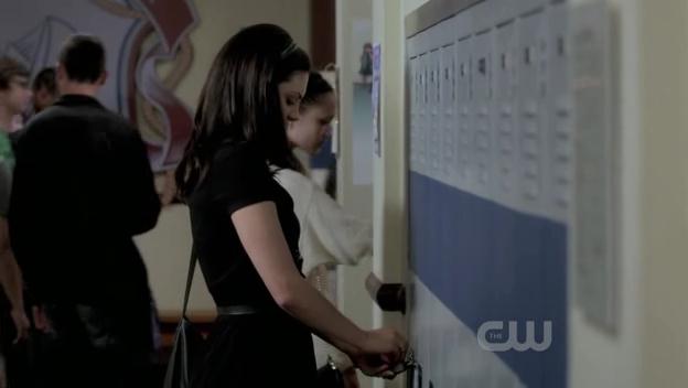 VampireDiariesWorld-dot-org_TheSecretCircle-S01E04-0199.jpg