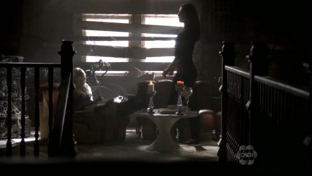 VampireDiariesWorld-dot-org_TheSecretCircle-S01E04-1015.jpg