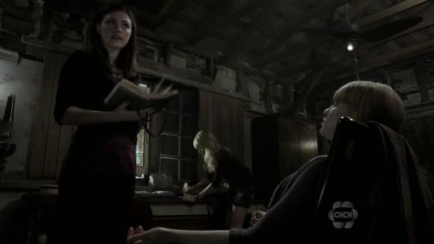 VampireDiariesWorld-dot-org_TheSecretCircle-S01E04-1163.jpg