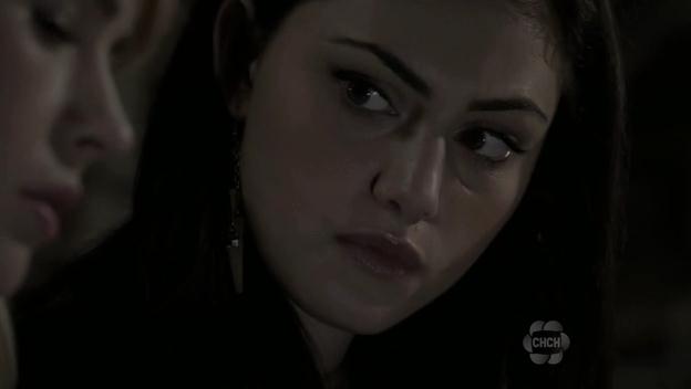 VampireDiariesWorld-dot-org_TheSecretCircle-S01E04-1221.jpg