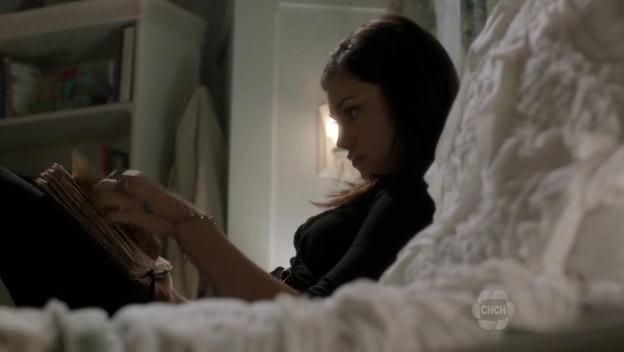 VampireDiariesWorld-dot-org_TheSecretCircle-S01E04-1716.jpg