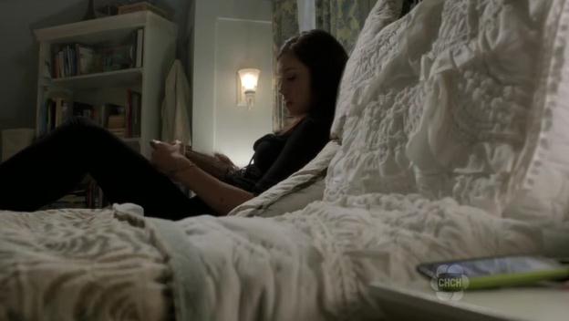VampireDiariesWorld-dot-org_TheSecretCircle-S01E04-1731.jpg