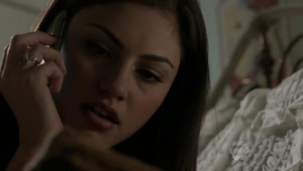 VampireDiariesWorld-dot-org_TheSecretCircle-S01E04-1755.jpg