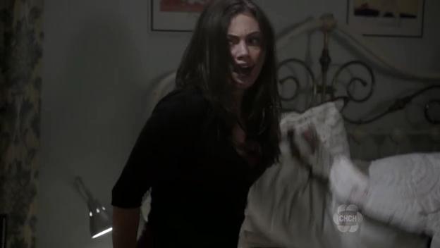 VampireDiariesWorld-dot-org_TheSecretCircle-S01E04-1932.jpg