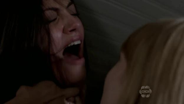 VampireDiariesWorld-dot-org_TheSecretCircle-S01E04-1943.jpg