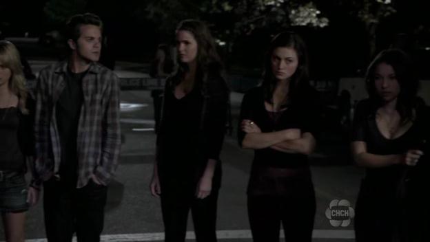 VampireDiariesWorld-dot-org_TheSecretCircle-S01E04-2072.jpg
