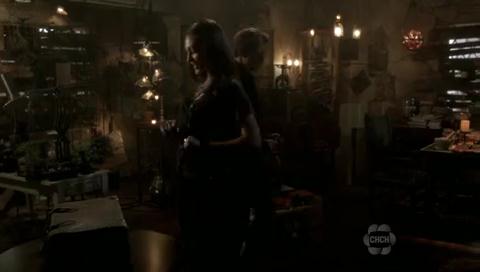 VampireDiariesWorld-dot-org_TheSecretCircle-S01E05-0536.jpg