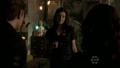 VampireDiariesWorld-dot-org_TheSecretCircle-S01E05-0555.jpg