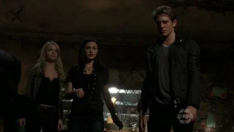 VampireDiariesWorld-dot-org_TheSecretCircle-S01E05-0897.jpg