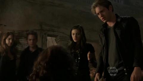 VampireDiariesWorld-dot-org_TheSecretCircle-S01E05-0952.jpg