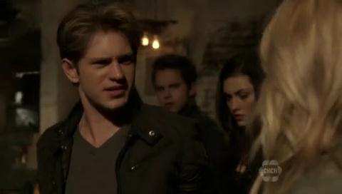 VampireDiariesWorld-dot-org_TheSecretCircle-S01E05-0962.jpg