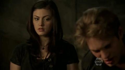 VampireDiariesWorld-dot-org_TheSecretCircle-S01E05-0979.jpg
