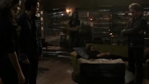 VampireDiariesWorld-dot-org_TheSecretCircle-S01E05-1141.jpg