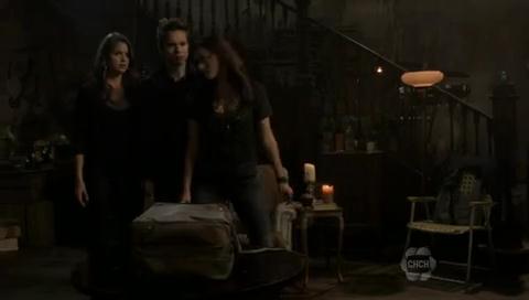 VampireDiariesWorld-dot-org_TheSecretCircle-S01E05-1212.jpg