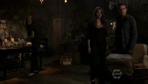VampireDiariesWorld-dot-org_TheSecretCircle-S01E05-1214.jpg