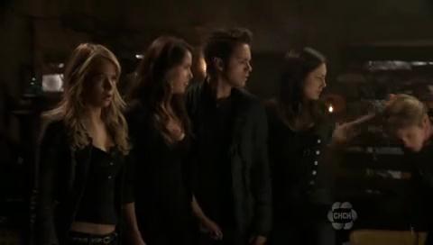 VampireDiariesWorld-dot-org_TheSecretCircle-S01E05-1273.jpg