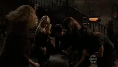 VampireDiariesWorld-dot-org_TheSecretCircle-S01E05-1298.jpg