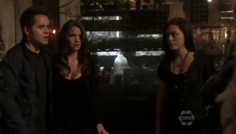 VampireDiariesWorld-dot-org_TheSecretCircle-S01E05-1358.jpg