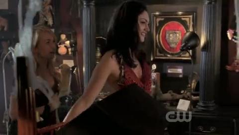 VampireDiariesWorld-dot-org_TheSecretCircle-S01E07-0029.jpg