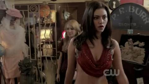 VampireDiariesWorld-dot-org_TheSecretCircle-S01E07-0041.jpg