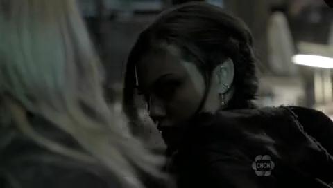 VampireDiariesWorld-dot-org_TheSecretCircle-S01E07-1977.jpg