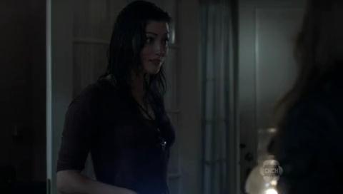 VampireDiariesWorld-dot-org_TheSecretCircle-S01E08-0649.jpg