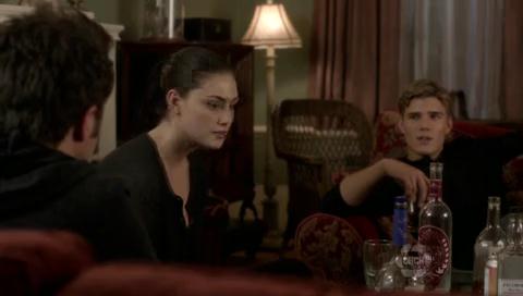 VampireDiariesWorld-dot-org_TheSecretCircle-S01E08-1236.jpg
