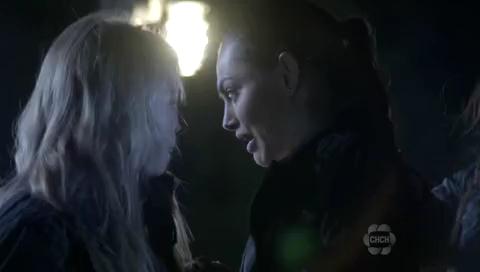 VampireDiariesWorld-dot-org_TheSecretCircle-S01E08-1984.jpg