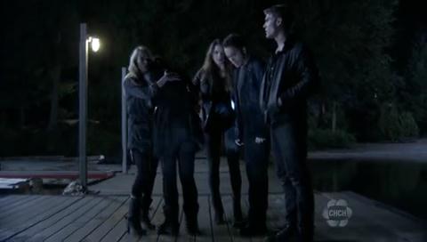 VampireDiariesWorld-dot-org_TheSecretCircle-S01E08-1989.jpg